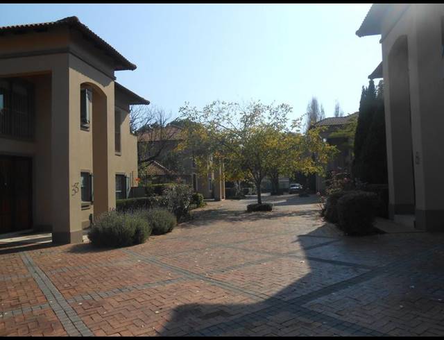 4 BEDROOM HOUSE FOR SALE IN MUCKLENEUK